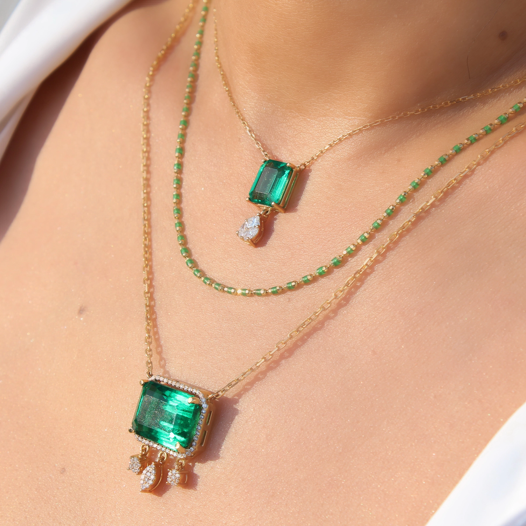 GREEN GARNET DIAMOND NECKLACE - Image 2