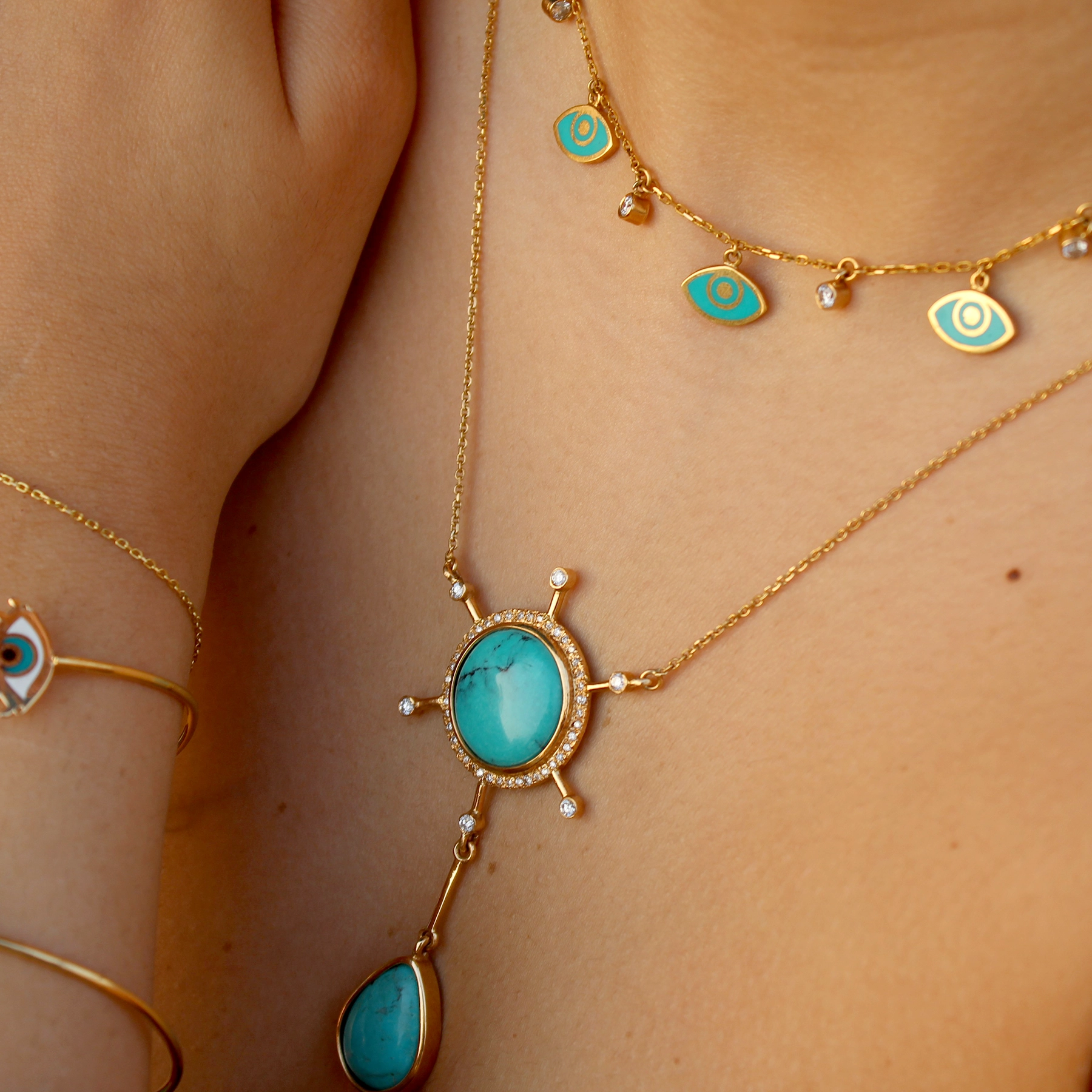 TURQUOISE SUN SHAPE NECKLACE - Image 3